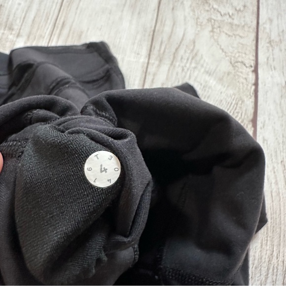 Lululemon Mesh Leggings - Picture 8 of 8